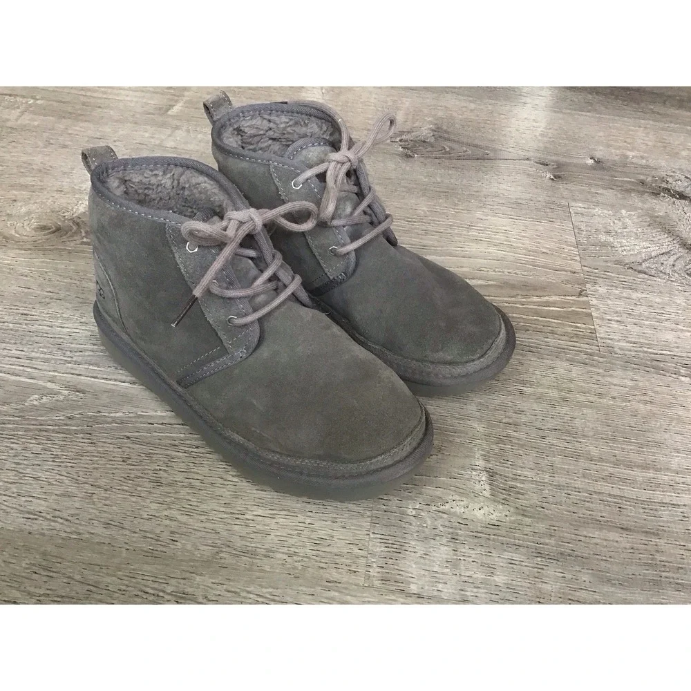 UGG Neumel II Kid's Gray Suede Chukka Boots Lace-Up Youth Size 6